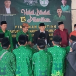 Prof. Dr. Asep Saifudin Chalim M.A. saat melantik 421 Pengurus Ranting Pergunu masa khidmat 2022-2027 se-Kabupaten Garut di Gedung MUI, Jalan Otto Iskandar Dinata, Garut.