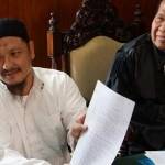 Freddy Budiman menunjukkan surat permohonan tobat nasuha pada sidang PK