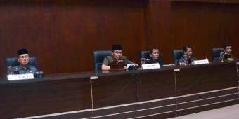 DPRD Lamongan Umumkan Pemenang Pemilukada 2015