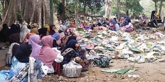 Bentuk Syukur, Tradisi Sedekah Bumi di Pemakaman Masih Lestari di Tuban