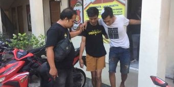 Ketahuan Curi Motor, 2 Maling Dihajar Warga