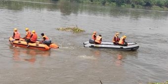 Nekat Cari Ikan di Arus Deras, Seorang Pemancing Hanyut di Sungai Brantas