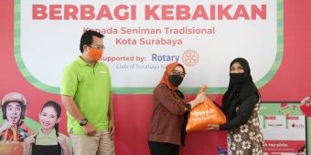 HappyFresh Salurkan 250 Paket Sembako pada Seniman