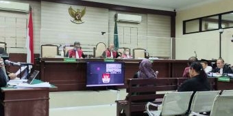 4 Mantan Camat Sidoarjo Dihadirkan dalam Persidangan Kasus Dugaan Gratifikasi Bupati Saiful Illah