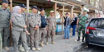 Masuk Batas Waktu dari Satpol PP, Sejumlah PKL Sultan Agung Kota Batu Enggan Bongkar Kios