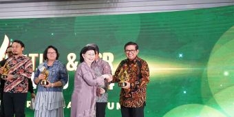 Program TJSL Petrokimia Gresik Raih Platinum Award di Ajang 4TH TJSL dan CSR Award 2024