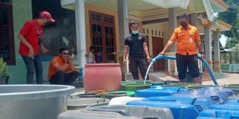 ​Musim Kemarau, Desa Ngrimbi Jombang Kekurangan Air Bersih