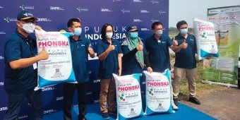 Petrokimia Gresik Kenalkan Pupuk Organik Cair OCA kepada Petani Bojonegoro