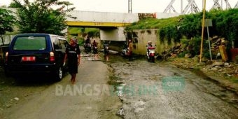 Darurat, Tanggul Kali Porong yang Bocor Diperbaiki Sementara Pakai Sandbag