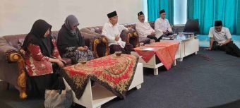 Ketua Muslimat NU Yakin Gus Barra Menang, Kiai Asep Ungkap Kiai Abdul Chalim Bakal Jadi Nama Bandara