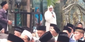 ​Tren Single Parent dan Enggan Nikah Makin Terbuka, Gubernur Khofifah Minta Do’a para Ulama