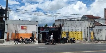 Bangunan Terdampak Proyek Tol Kediri-Tulungagung Mulai Dibongkar