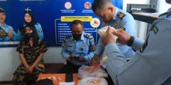 Wanita Asal Surabaya Selundupkan Kue Lebaran Isi Sabu di Lapas Madiun