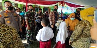 Bupati Tuban Ajak Orang Tua Siswa Dukung Vaksinasi Anak Usia 6-11 Tahun