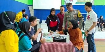 Bhabinkamtibmas Sidomulyo Kediri Dampingi Posyandu Jiwa Taman Gembira untuk Penderita ODGJ