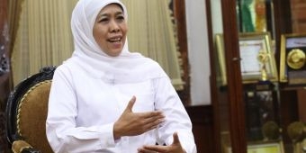 ​Khofifah Ucapkan Selamat atas Dilantiknya Pakde Karwo sebagai Anggota Wantimpres