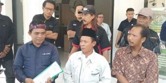 Mantan Kades Kedamean Gresik Dilaporkan Warga ke Kejaksaan