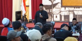 Gus Ipul Minta PKL di Alun-Alun Kota Pasuruan Ikuti Aturan