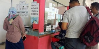 Stasiun Jombang Masih Berlakukan Tes PCR Antigen Bagi Penumpang