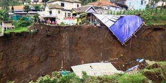 Usai Diguyur Hujan Deras, Tanah Setinggi 30 Meter di Desa Ngadiwono Pasuruan Longsor