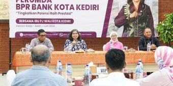 Zanariah Motivasi Kinerja para Pegawai Perumda BPR Bank Kota Kediri