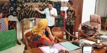 Bupati Novi Ingin Batik Nganjuk Bisa Go Internasional