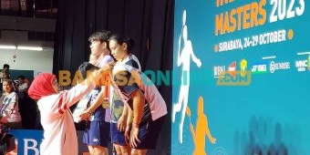 Saksikan Laga Terakhir Indonesia Masters Super 100, Gubernur Khofifah: Selamat, Indonesia Juara!