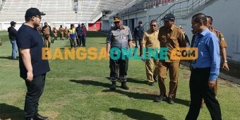 Bupati Kediri Tinjau Pembangunan Stadion Daha Jayati di Tarokan