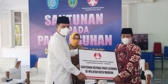 Serahkan Santunan Panti Asuhan Anak Yatim, Wali Kota Madiun Ingatkan Jaga Prokes