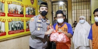 Bangun Trust, Kapolres Jombang Gelar Bukber dengan Puluhan Tahanan, Menu Spesial Sate Kambing