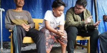 Bupati Kediri Bantu Pendidikan Adit, Anak yang Rawat Kedua Orang Tuanya