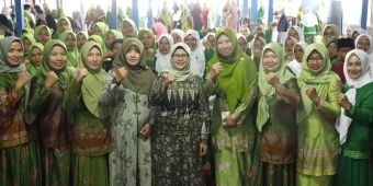 Bupati Blitar Ajak Muslimat Sinergi Turunkan Angka Stunting, AKI dan ATS