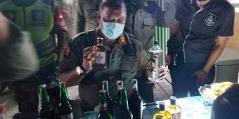 Razia Pekat Jelang Ramadan, Satpol PP Sidoarjo Amankan Ratusan Botol Miras