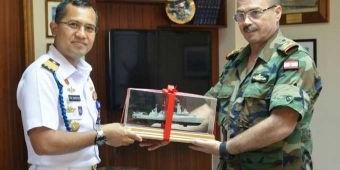 Dansatgas Maritim TNI Konga XXVIII-I Unifil Kunjungi Beirut Naval Base