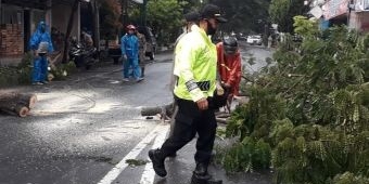 Musim Hujan, Polresta Banyuwangi Imbau Masyarakat Waspadai Banjir dan Tanah Longsor