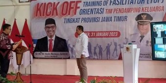 Kepala BKKBN RI Nobatkan Bupati Jember Jadi Bapak Asuh Anak Stunting