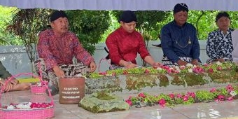 ​Upacara Adat Dam Bagong, Bupati Trenggalek Larung Kepala Kerbau