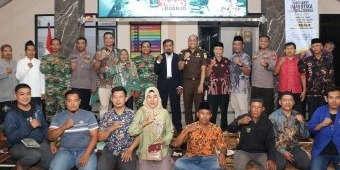 Kuatkan Sinergi TNI dan Masyarakat, TMMD Sidoarjo Gelar Cangkrukan Bela Negara