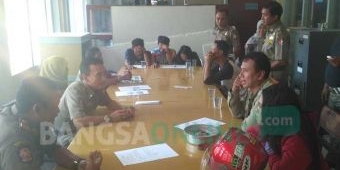 Razia Kos-kosan, Satpol PP Bojonegoro Ciduk Tiga Pasangan Diduga Mesum