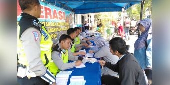 Dishub Jatim UPT P3 LLAJ Malang Gelar Operasi Keselamatan, 13 Pelanggaran Disidang di Tempat