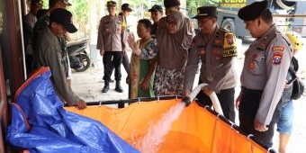 Polres Mojokerto Kota Salurkan Bantuan Air Bersih ke Dusun Tempuran Dawarblandong