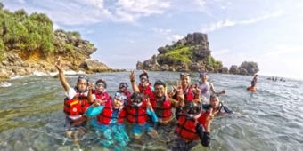 8 Wisata Pantai di Gunungkidul, Ada yang Tawarkan Keindahan Pesona Bawah Laut