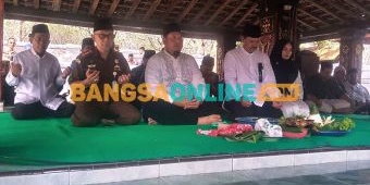 Kenang Masa Lalu, Wali Kota Madiun Ziarah ke Makam Pendiri Kota Pendekar