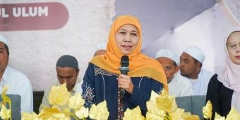 Hadiri Haul di Mlokorejo Jember, Khofifah Harap PP Bustanul Ulum Terus Berikan Siraman Keilmuan