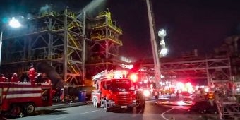 PG Kerahkan Mobil Bronto Skylift Padamkan Kebakaran Smelter, Presdir Freeport Ucapkan Terima Kasih