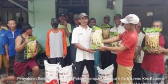 Tingkatkan Hasil Pertanian, ​Pemkab Bojonegoro Salurkan Bantuan Pupuk Subsidi dan Benih Padi