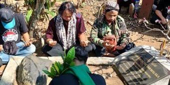 Komunitas Pencinta Sejarah di Kediri Gelar Doa Bersama di Makam Pahlawan Nasional Tan Malaka