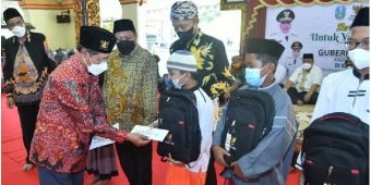 Tebar Berkah, Baznas Jatim Salurkan Bantuan Bagi Anak Yatim dan Duafa di Sumenep