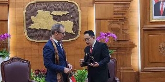 Terima Kunjungan Dubes Swiss, Pj Gubernur Jatim Jajaki Peningkatan Kerja Sama di 2 Sektor