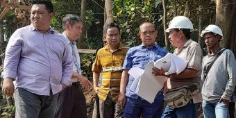 Sidak Pembangunan Jembatan di Selomukti, DPRD Situbondo: Gagal Perencanaan